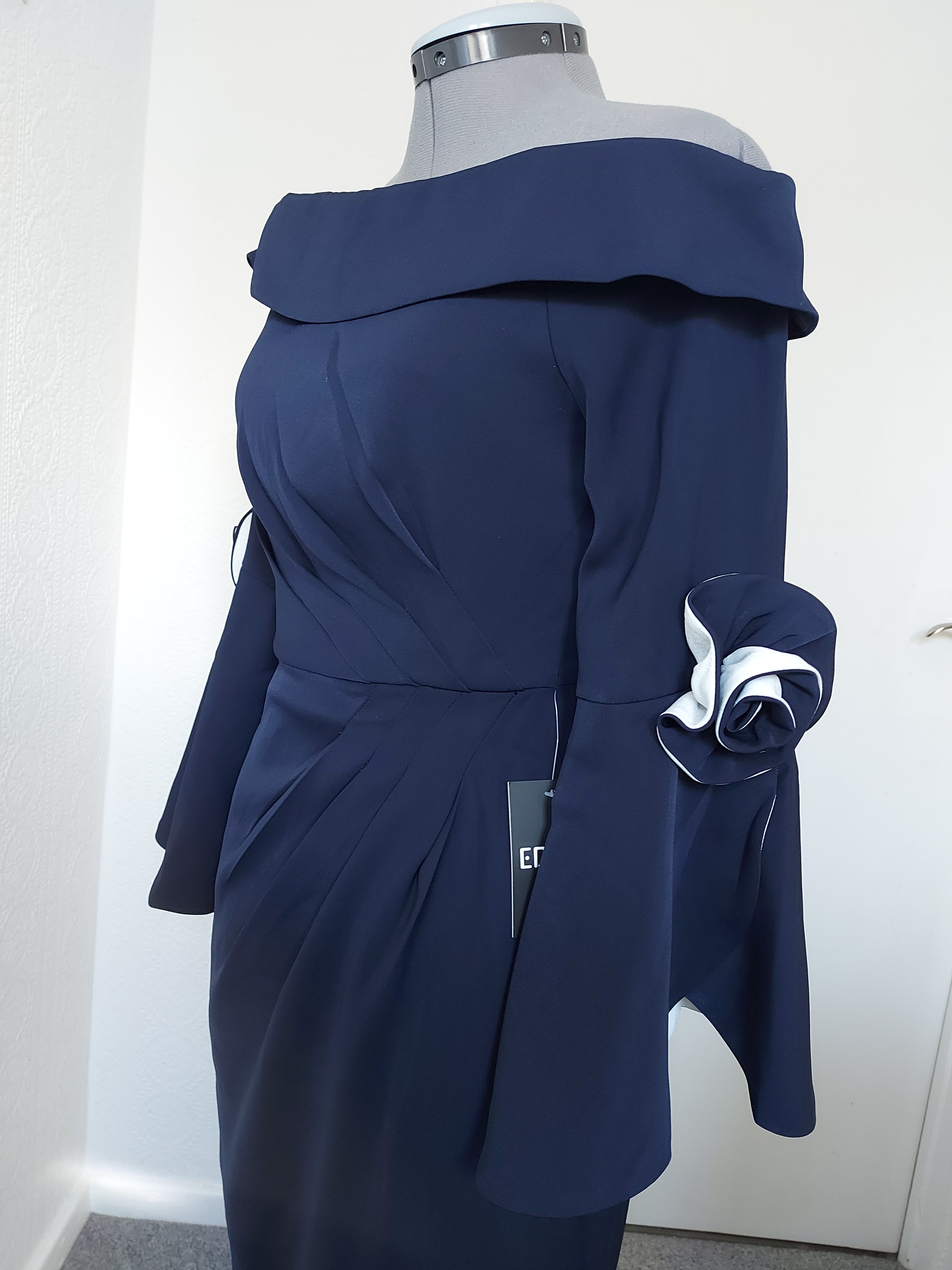 Navy blue contrast trumpet sleeves off-shoulder dress